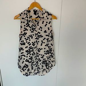 Sleeveless Ann Taylor button blouse sz small